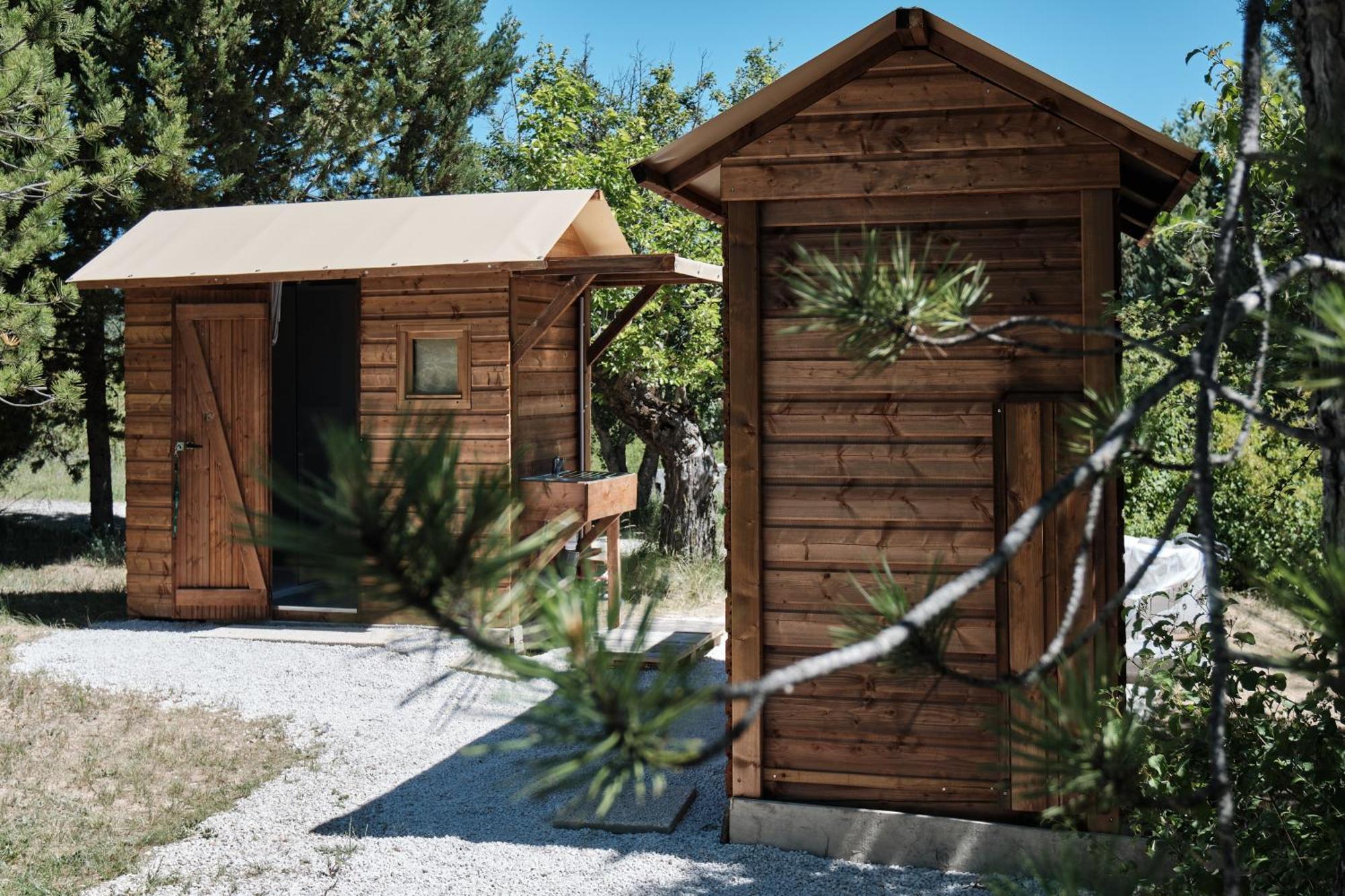 Les Maisons De Chante Oiseau Sigonce Стая снимка